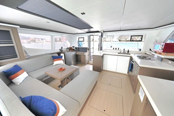 Image of Don’t Worry yacht #9