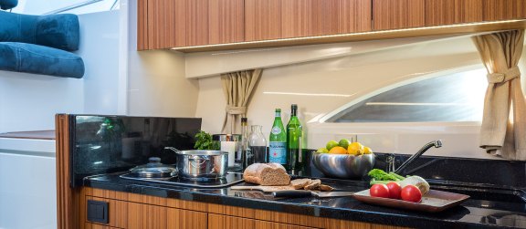 Image of Bubble yacht #11