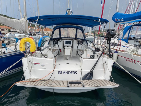 Image of Islanders yacht #3