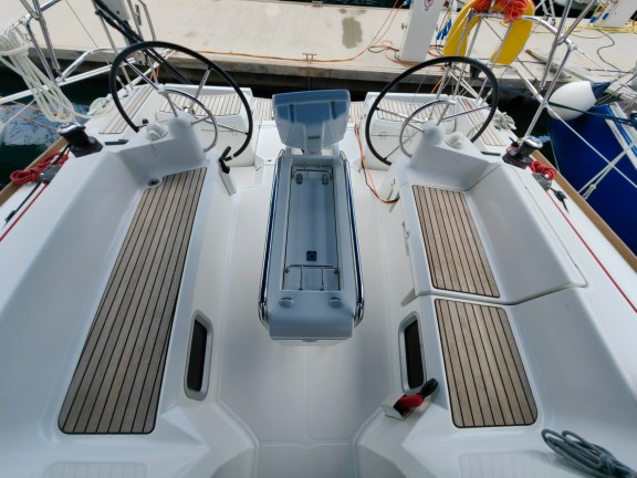 Image of Islanders yacht #5