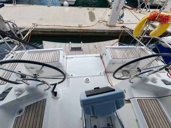 Image of Islanders yacht #6