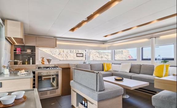 Image of Deb Elli yacht #9