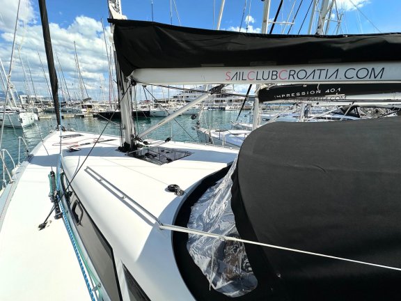 Image of More Grey yacht #5