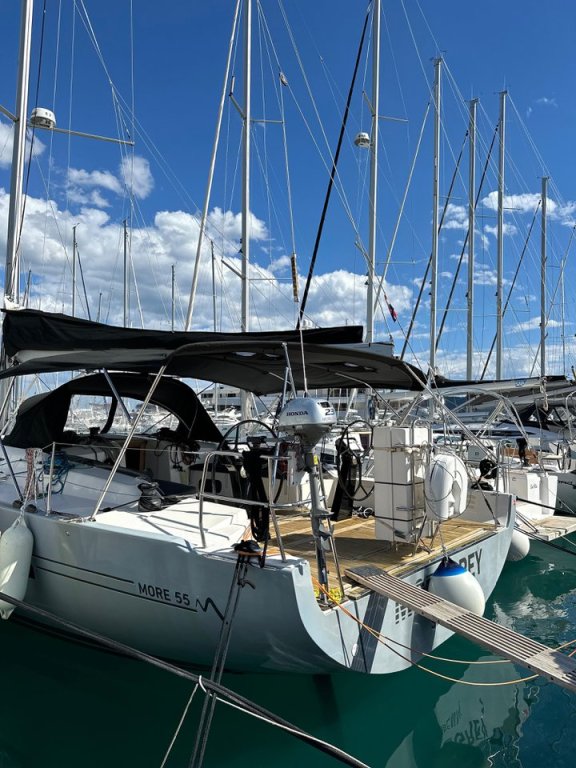 Image of More Grey yacht #3