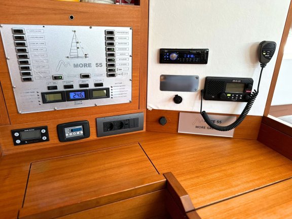 Image of More Grey yacht #16