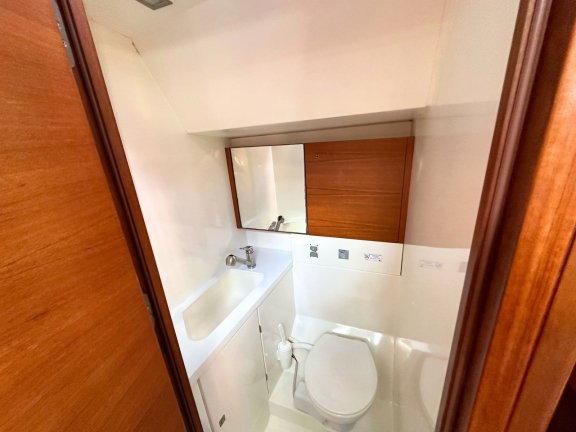 Image of More Grey yacht #24