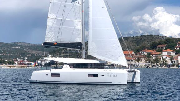 Image of Titus yacht #6