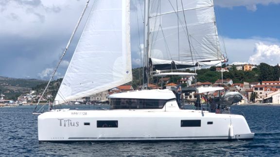 Image of Titus yacht #12