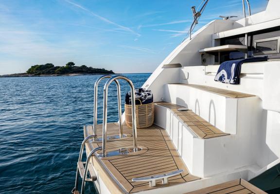 Image of Solaia yacht #13