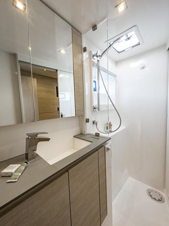 Image of Solaia yacht #27