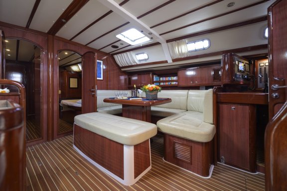 Image of Mythos yacht #37