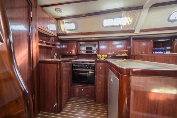 Image of Mythos yacht #39