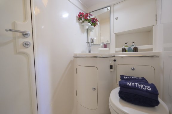 Image of Mythos yacht #62