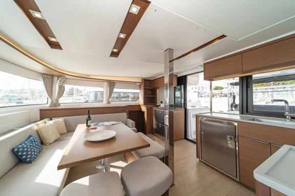 Image of Lizz yacht #8