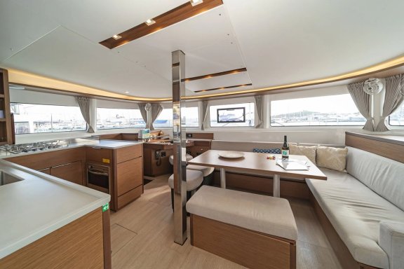 Image of Lizz yacht #6