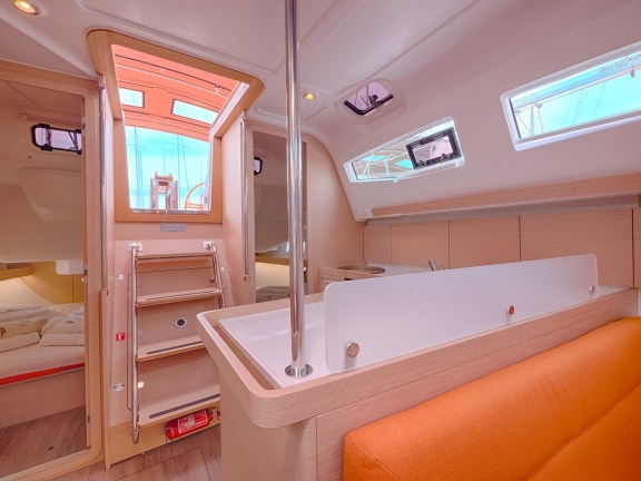 Image of Happy yacht #20