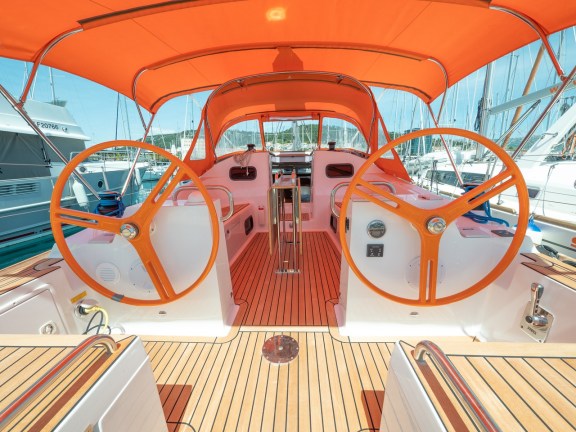 Image of Funky yacht #7