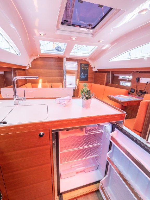 Image of Funky yacht #13