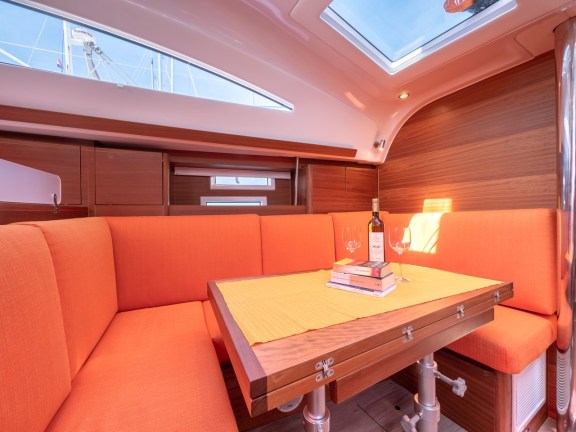 Image of Funky yacht #16