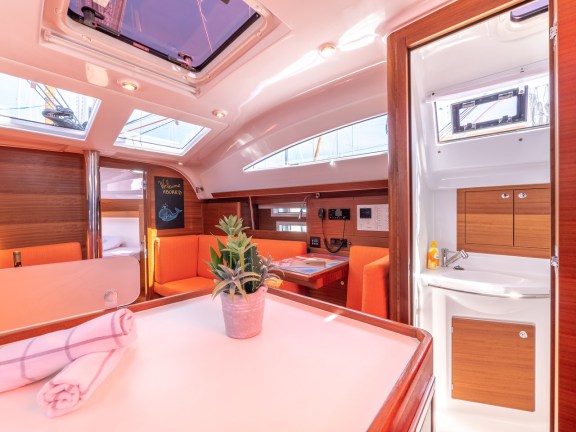 Image of Funky yacht #17