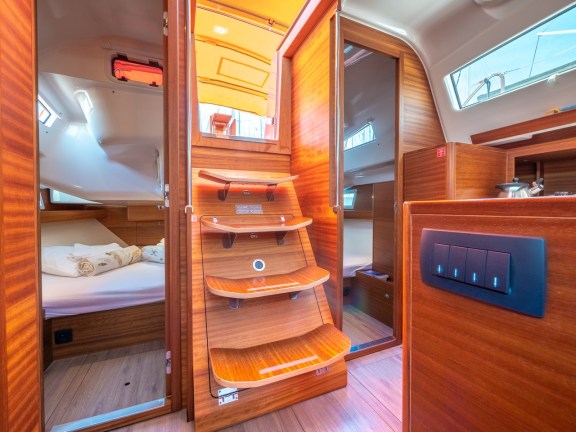 Image of Funky yacht #19