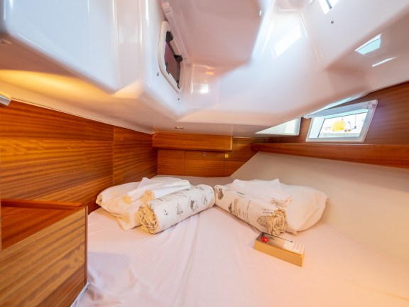 Image of Funky yacht #25