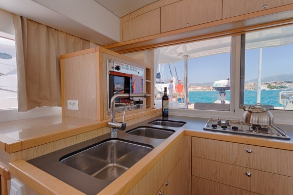 Image of Sunshine yacht #17