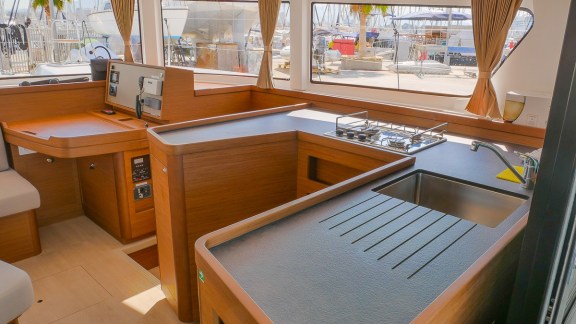 Image of Sea Voyager yacht #14