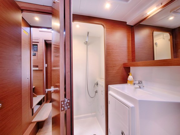 Image of Sea Voyager yacht #27
