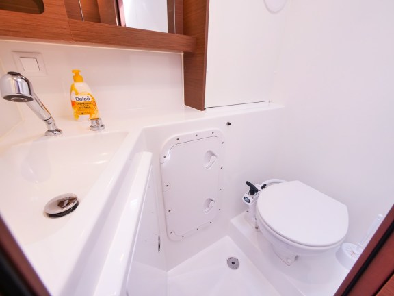 Image of Sea Voyager yacht #26