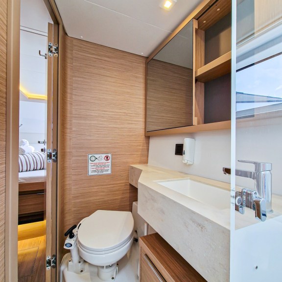 Image of Felicita yacht #32