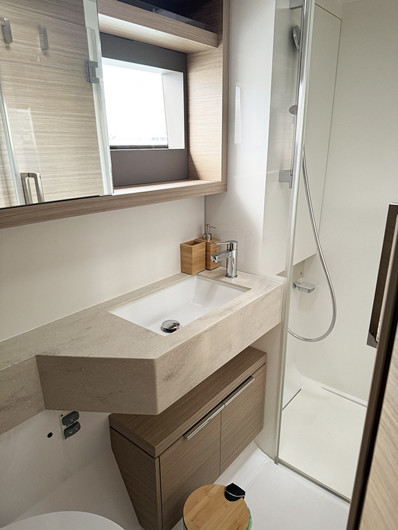 Image of Spring yacht #25