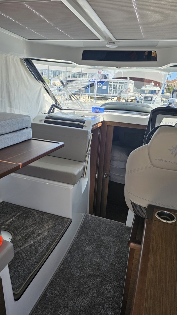 Image of Infinity yacht #4