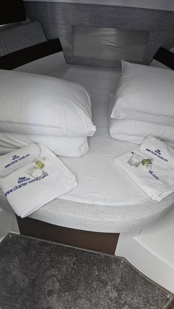 Image of Infinity yacht #7