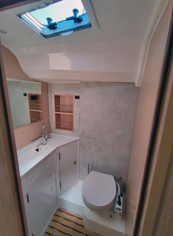 Image of Gala yacht #23