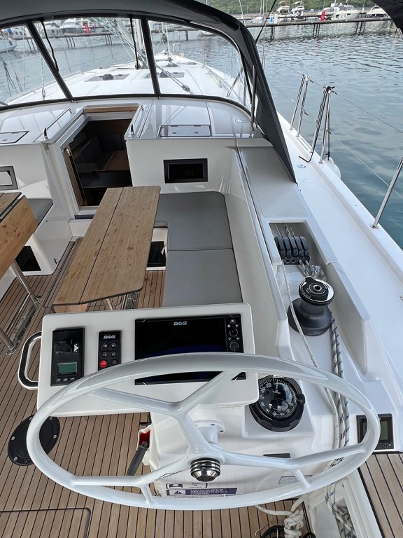 Image of Sunny yacht #8