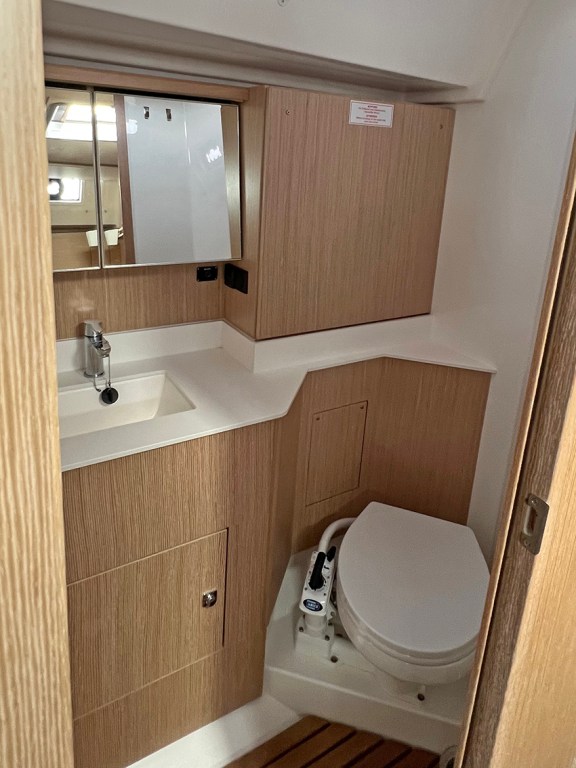 Image of Sunny yacht #22