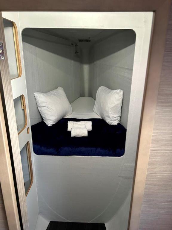 Image of Stargazer yacht #24