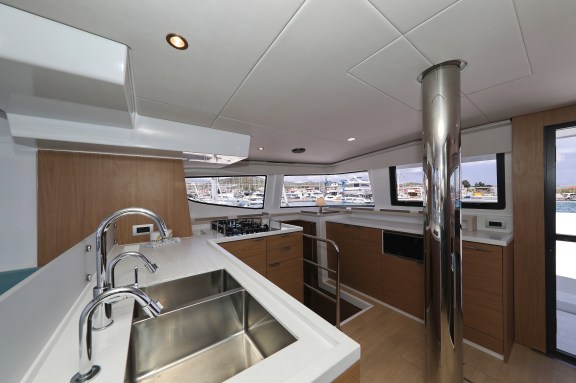 Image of Brain yacht #19