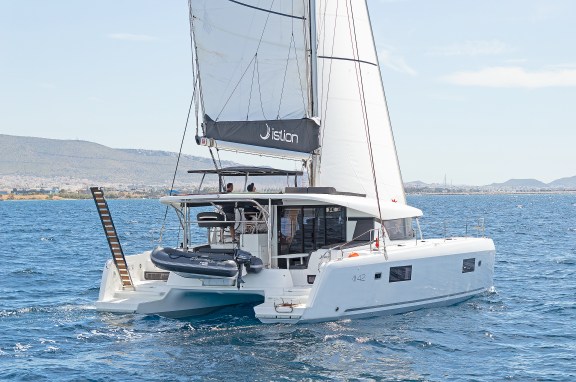 Image of Dream Waters yacht #3