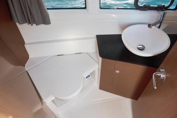 Image of Salty Kiss yacht #11