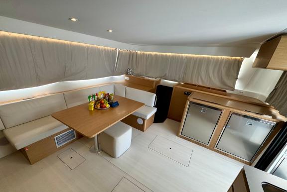 Image of Blue Kiss yacht #12