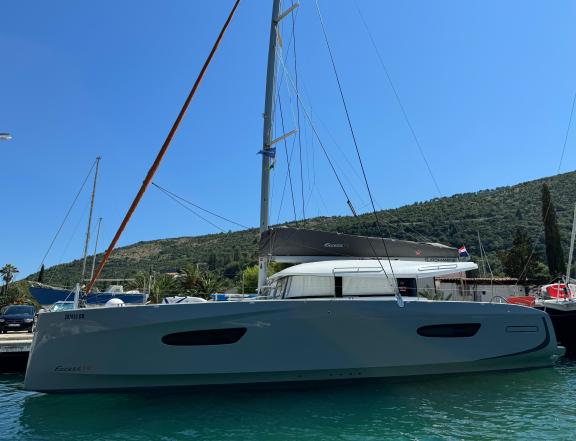 Image of Blue Kiss yacht #21