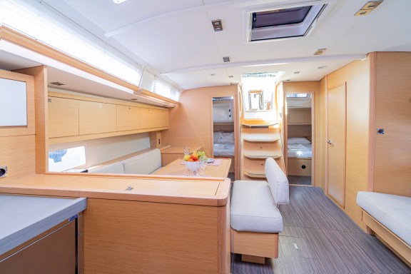 Image of Robin yacht #13