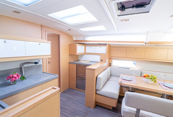 Image of Robin yacht #15