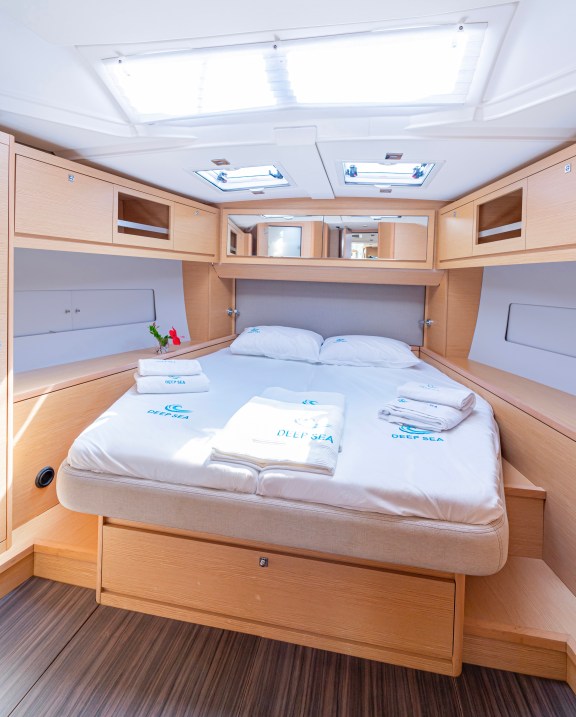 Image of Robin yacht #17