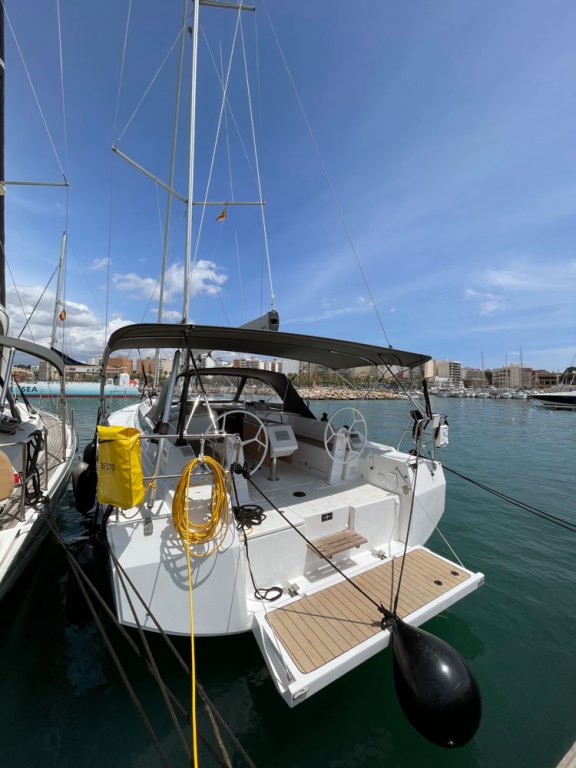 Image of Blue Eyes yacht #3