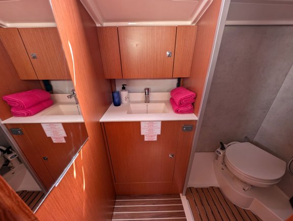 Image of Blue Eyes yacht #14