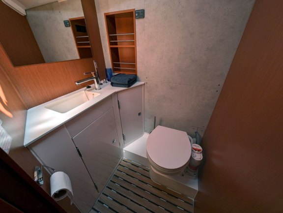 Image of Blue Eyes yacht #15