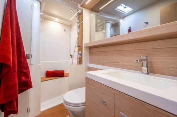 Image of Infinity yacht #33